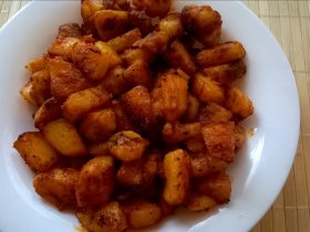 Картопля по-іспанськи (patatas bravas)