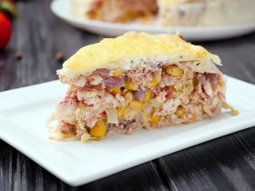Пиріг з лаваша з куркою та кукурудзою