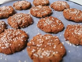 Гречневе печиво з кунжутом