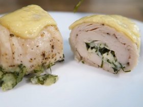 Курячі рулетики з сиром та зеленню