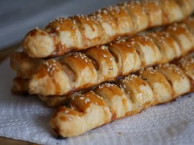 М'ясні палички в тісті