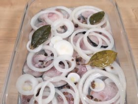 Маринована скумбрія