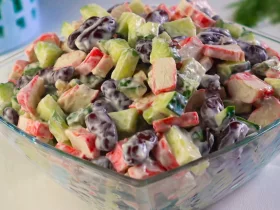 Салат з крабовими паличками та квасолею