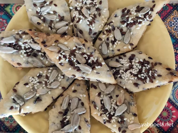 Галети з насінням льону без цукру та яєць Галети з насінням льону без цукру та яєць