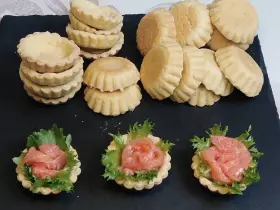 Домашні пісочні тарталетки: універсальний покроковий рецепт