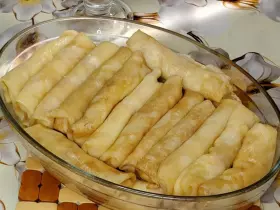 Томлені млинці «Дамські пальчики» з сиром