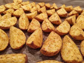 Картопля по-селянськи в духовці з часником