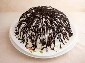 Найніжніший домашній торт Панчо з персиками та сметанним кремом