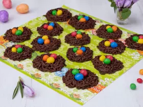 Шоколадне печиво «Пташині гнізда» на Великдень