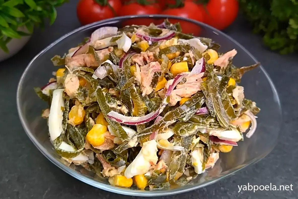 Салат з морською капустою та тунцем