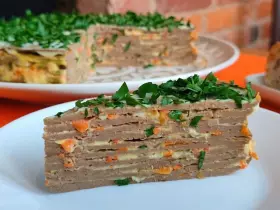 Ніжний печінковий торт із курячої печінки