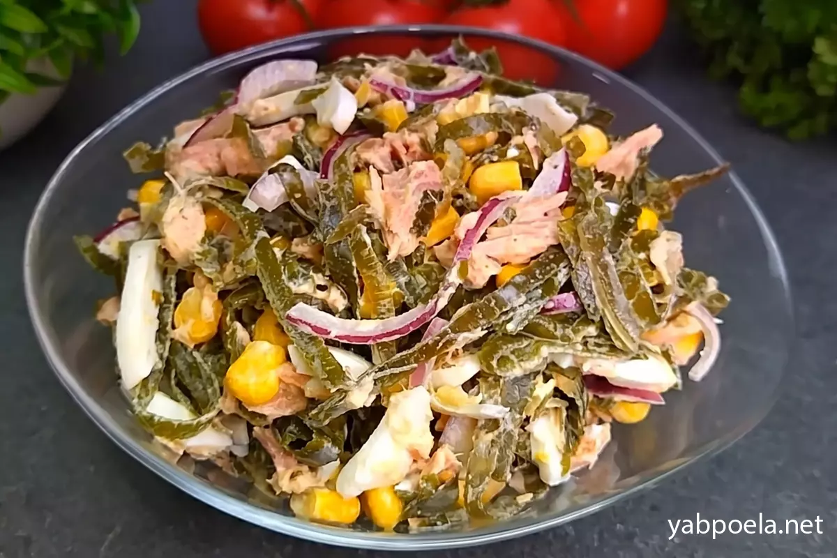 Салат із морською капустою та тунцем