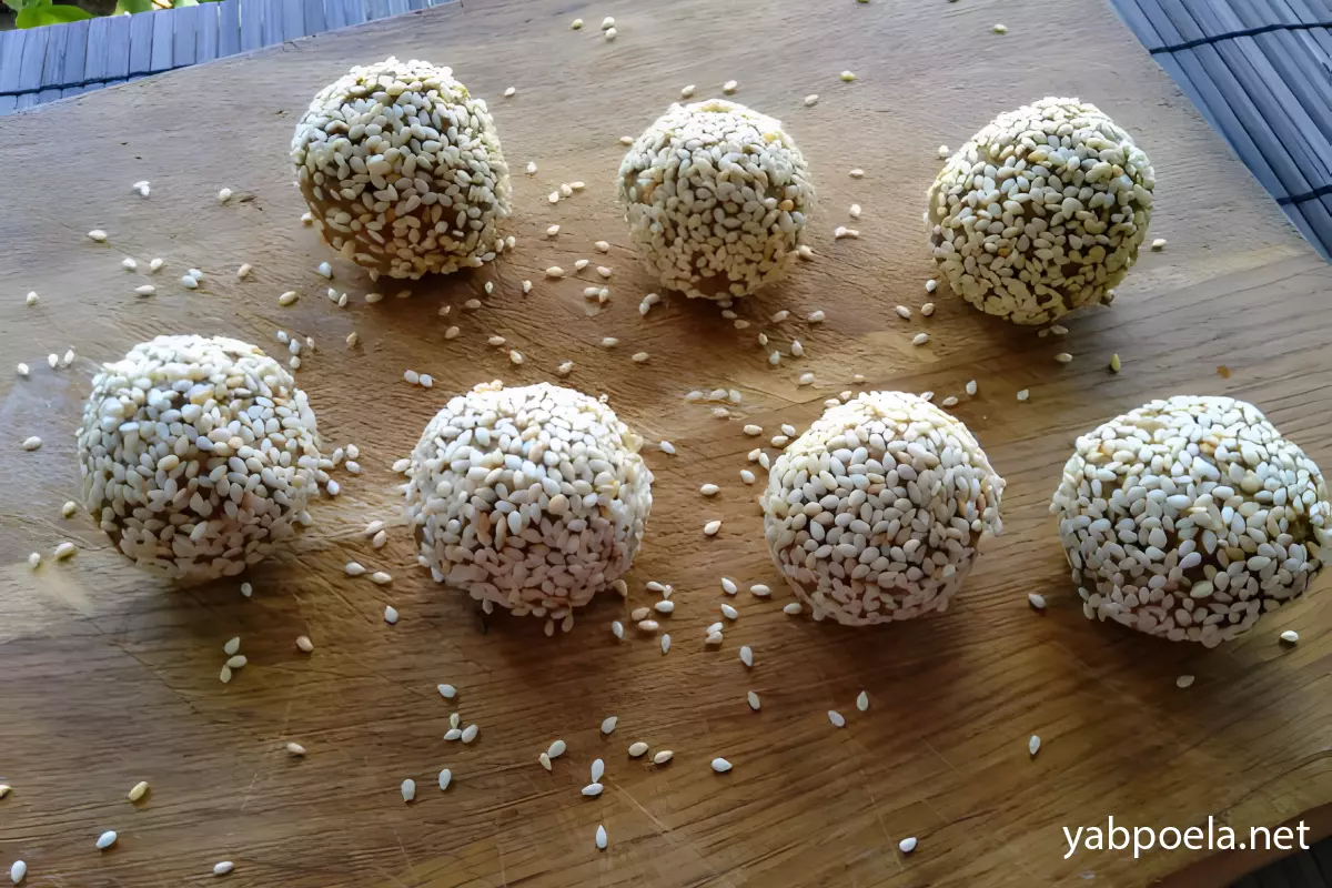 Пряний печінковий паштет — кульки в кунжуті