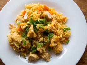 Швидкий плов з куркою